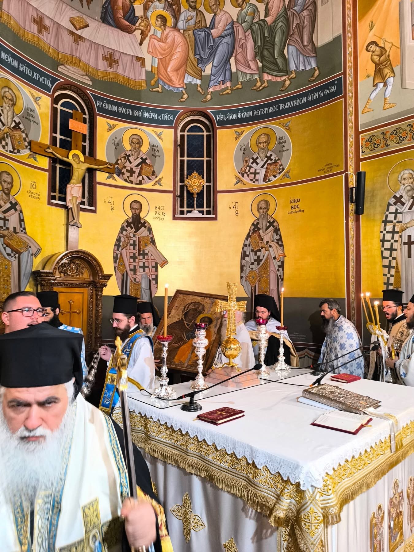 Τα «βγάσματα» της ιεράς εικόνος της Υ. Θ. Φανερωμένης στη Ν. Μηχανιώνα