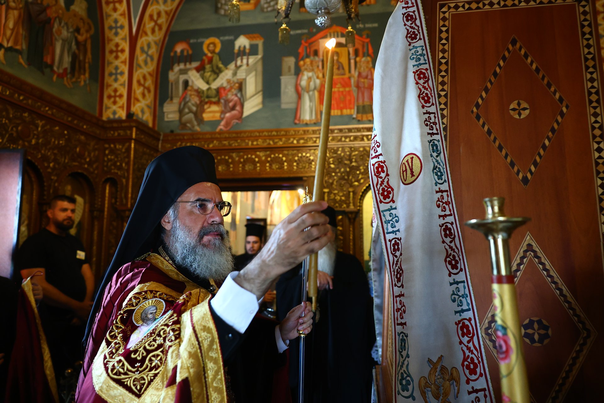 Πολυαρχιερατικό Συλλείτουργο στον πανηγυρίζοντα Ιερό Ναό της Παναγίας Φανερωμένης Νέας Μηχανιώνας