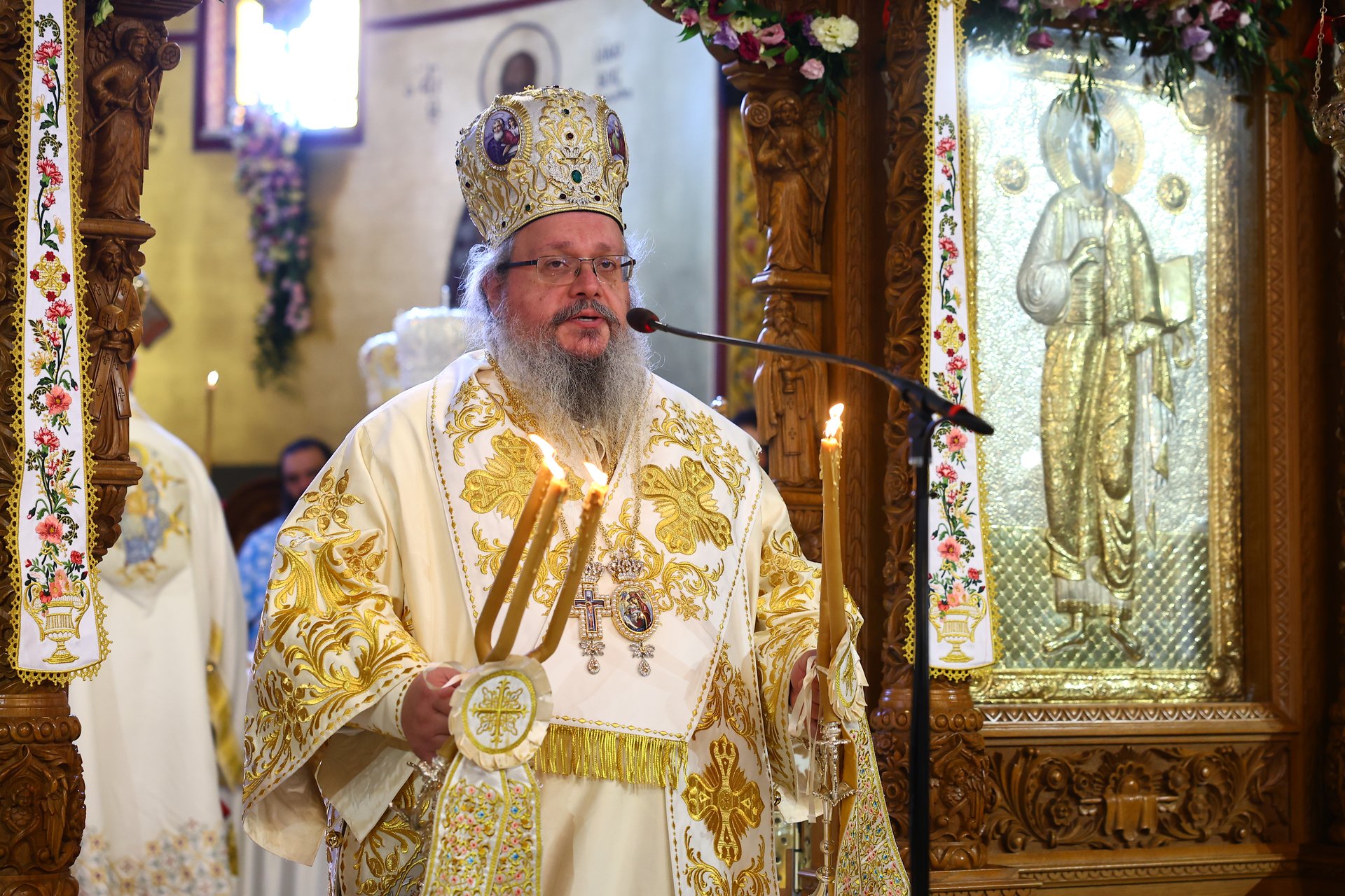 Πολυαρχιερατικό Συλλείτουργο στον πανηγυρίζοντα Ιερό Ναό της Παναγίας Φανερωμένης Νέας Μηχανιώνας