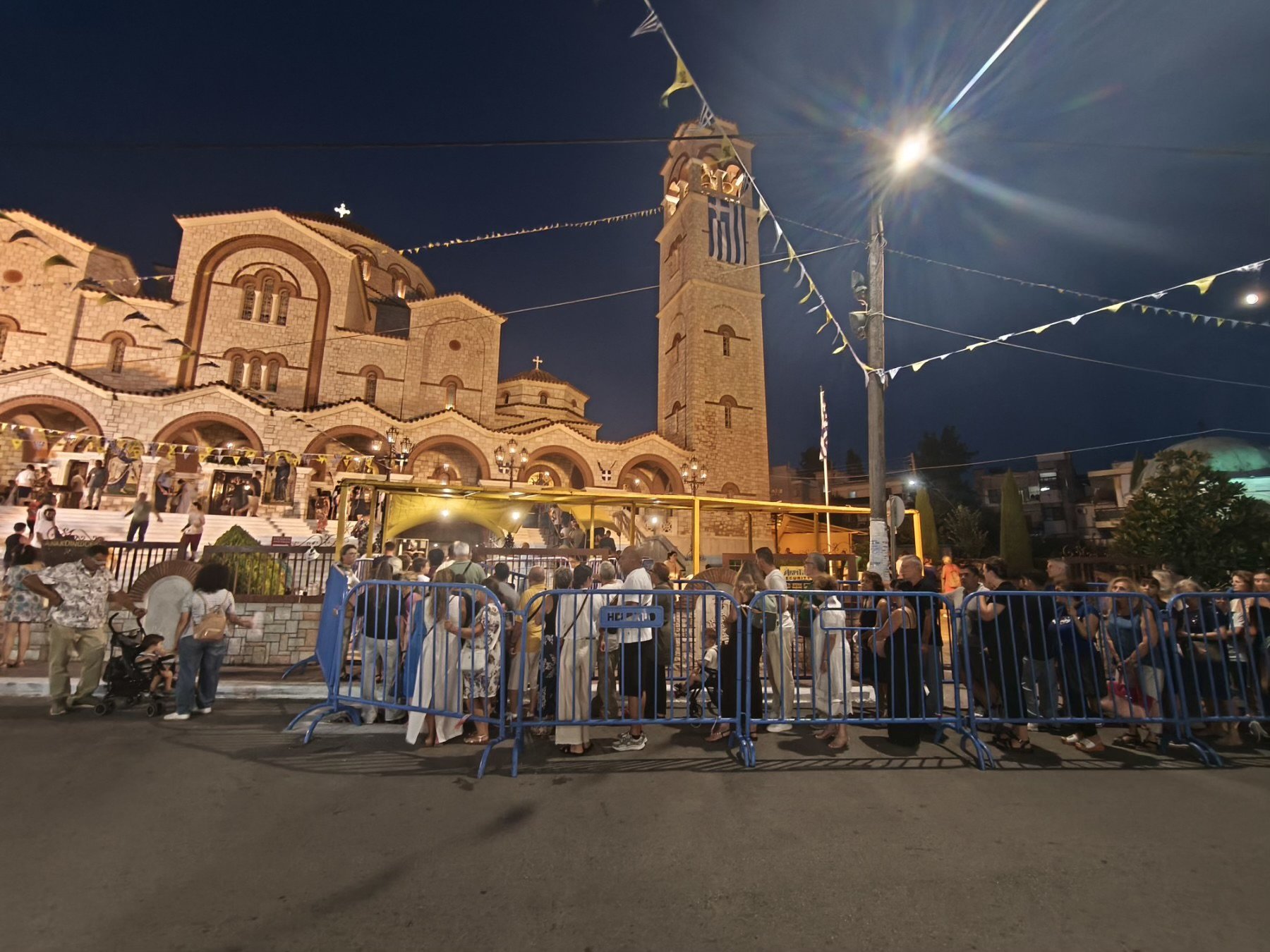 Πολυαρχιερατικό Συλλείτουργο στον πανηγυρίζοντα Ιερό Ναό της Παναγίας Φανερωμένης Νέας Μηχανιώνας